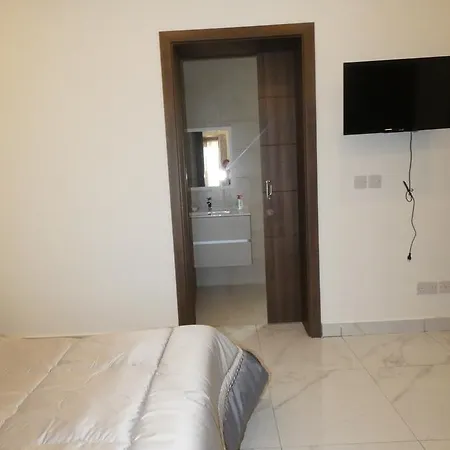 Luxury Seaview Penthouse With Free Airport Arrival Transfer *